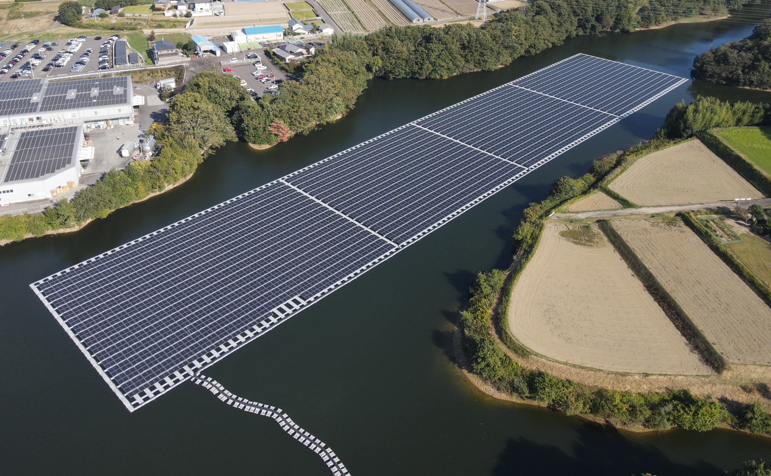 Japan Invests in Floating Solar Panels